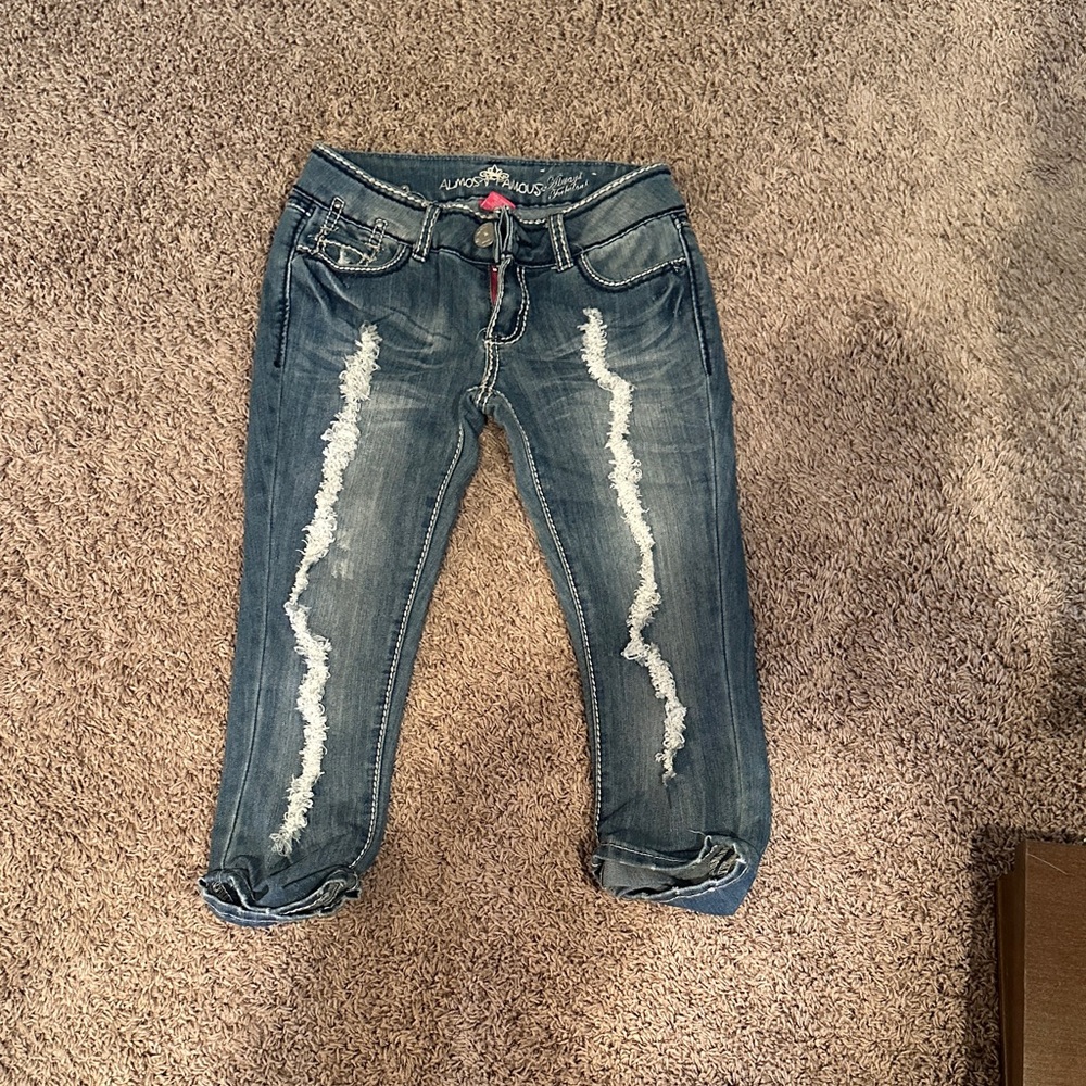Almost Famous Vintage Capri Jeans
